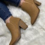 Amanda Bootie - Nude