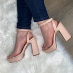 Yvette Heel - Nude