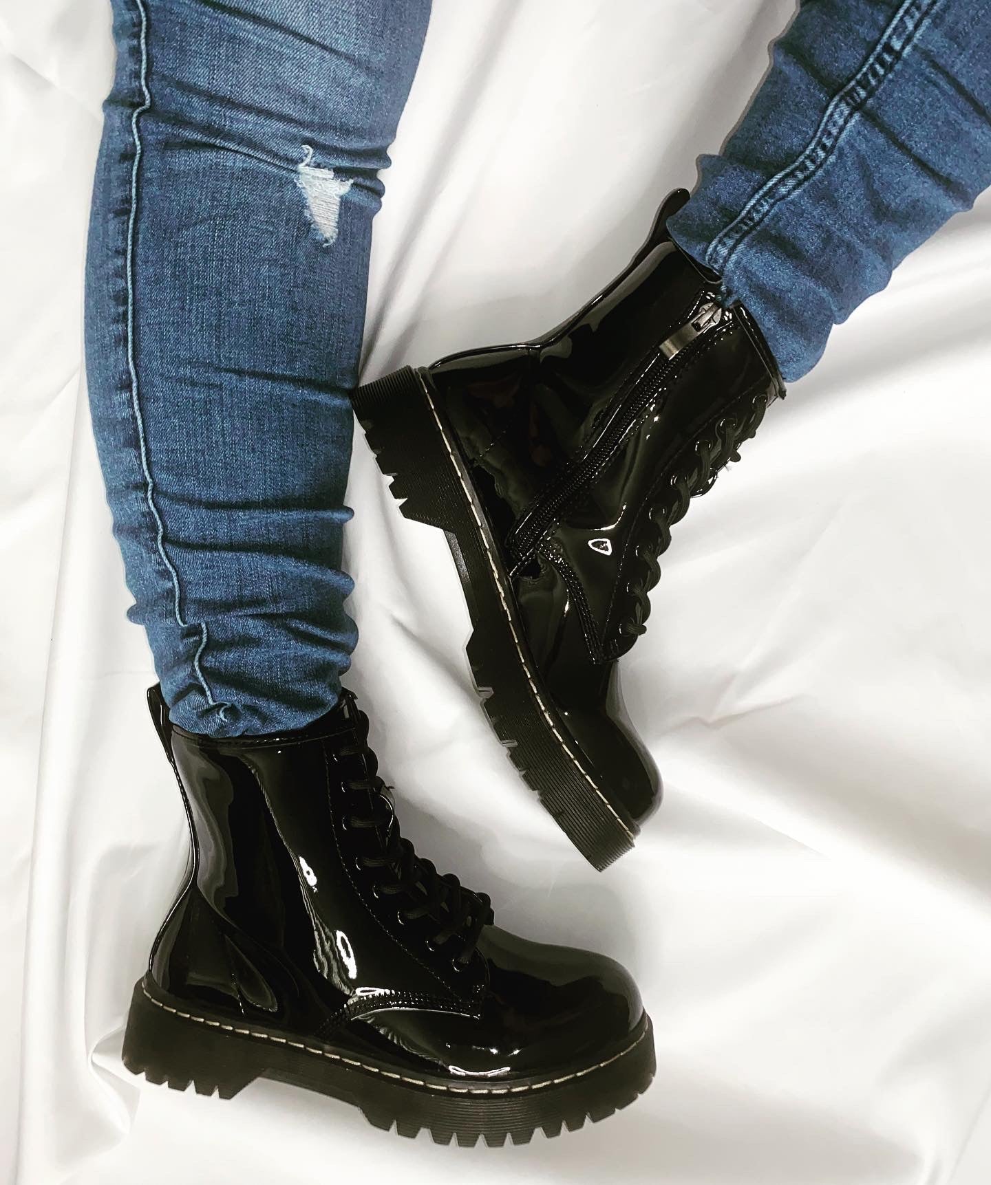 image_a0ea7038-e6d8-44a8-b5e5-c3b6f7e1a6c9 Zoe Boot - Black - Image 1